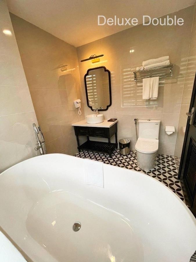 Moma Paris Hotel Ninh Binh Buitenkant foto