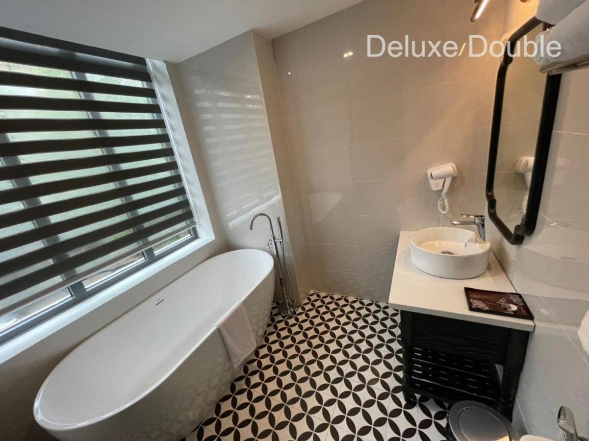 Moma Paris Hotel Ninh Binh Buitenkant foto